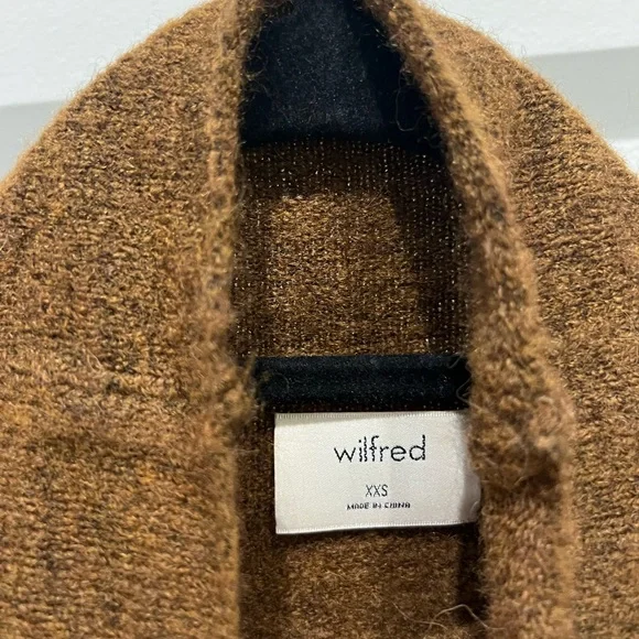 Aritzia (Wilfred) Brown Lorin Turtleneck Sweater - Picture 2 of 4